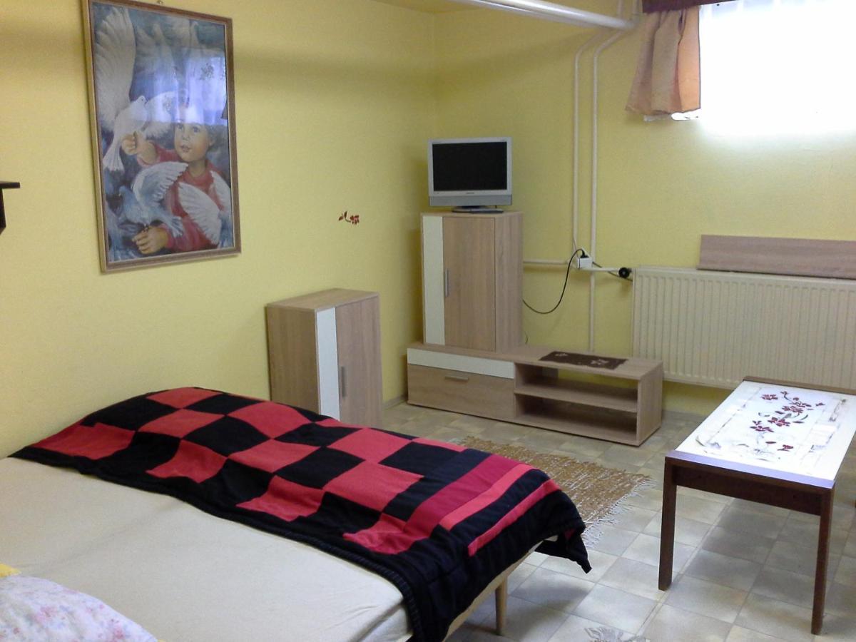 Utulny Privat Apartment เวลคีเมเดียร์ ภายนอก รูปภาพ