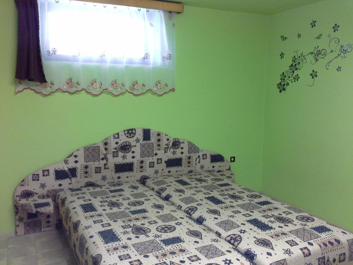 Utulny Privat Apartment เวลคีเมเดียร์ ภายนอก รูปภาพ