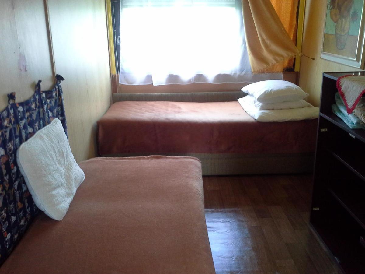 Utulny Privat Apartment เวลคีเมเดียร์ ภายนอก รูปภาพ